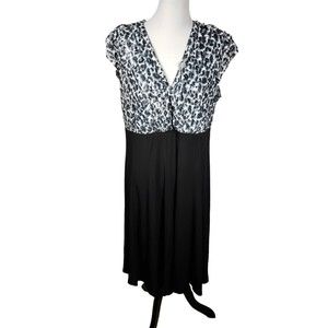 Connected Woman Women's 18W Black White Gray w/ Silver Shimmer Knee Length Dress